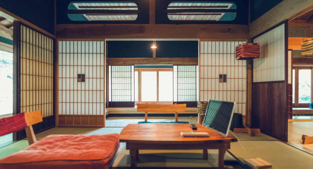 海がある「空き屋」を一棟貸しの宿泊施設にリノベーション